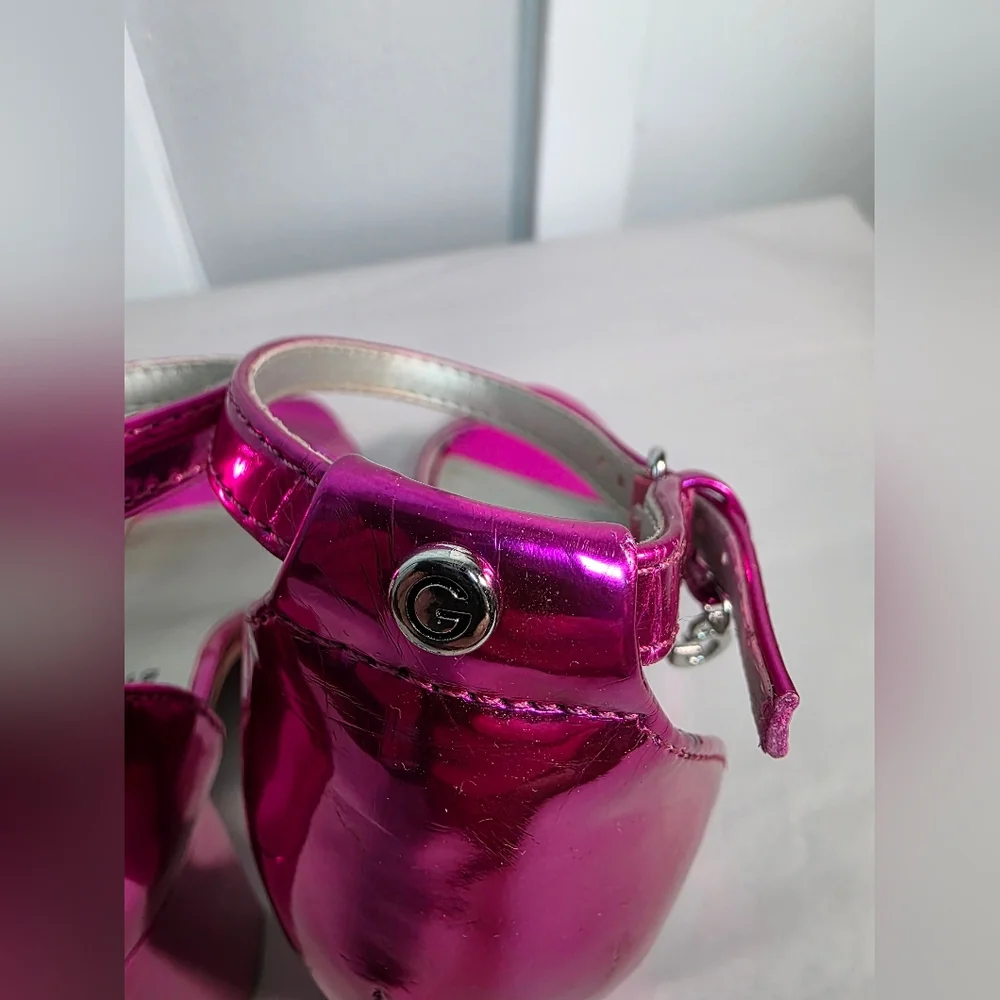 G by GUESS Shantel Metallic Pink Ankle Strap Block Heel Sandals - Size 6.5M